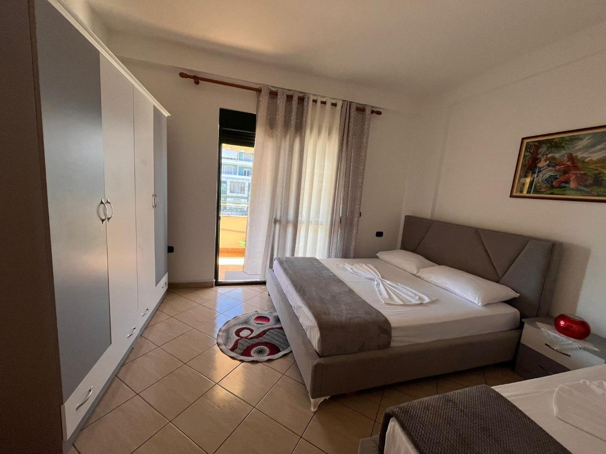 Rikardo Apartament Apartment Vlore Exterior photo
