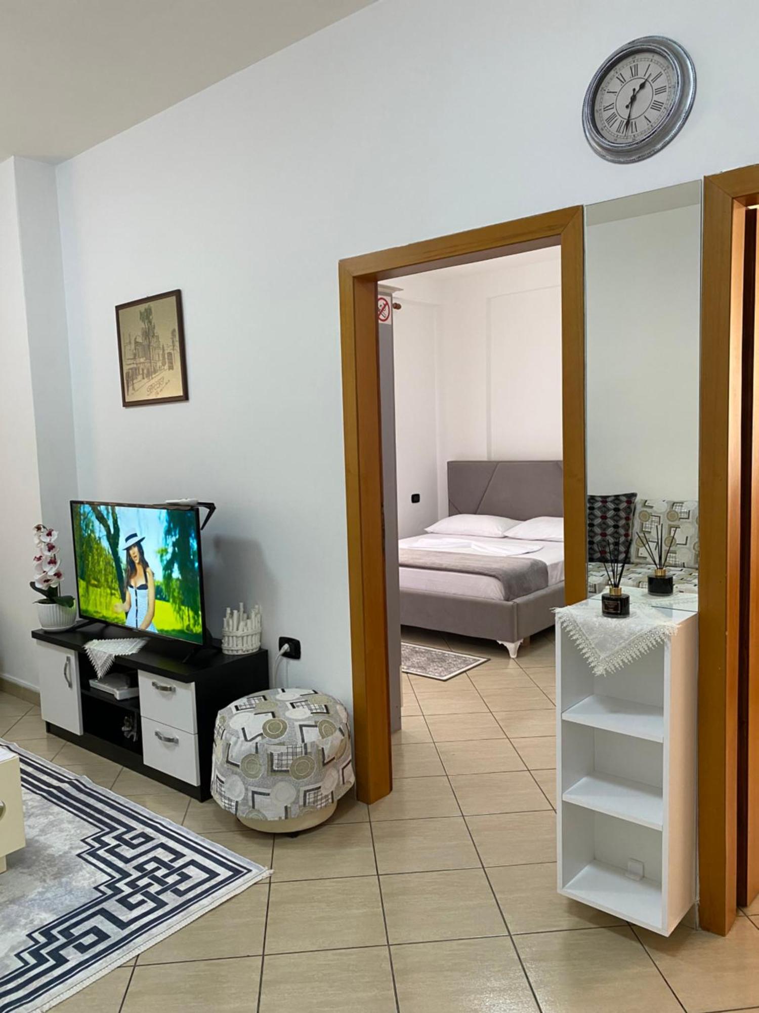 Rikardo Apartament Apartment Vlore Exterior photo